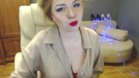 cute_phoenix online show from August 2, 9:18 pm