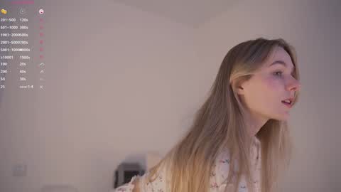 Snapshot of cute_pie_an chatting on January 15, 6:12 am AN online show from January 15, 6:12 am