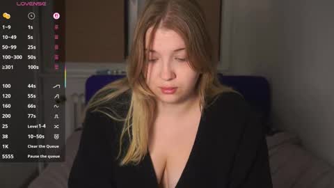 Snapshot of cute_sharloti chatting on October 10, 5:51 pm Sasha online show from October 10, 5:51 pm