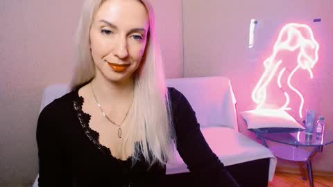 cute_smile_shy online show from November 20, 11:06 pm