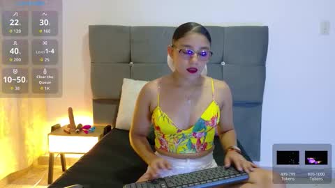 Sofia  online show from December 1, 5:48 pm