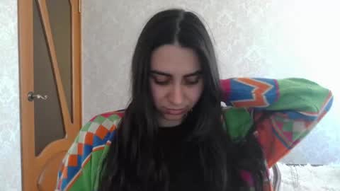 Snapshot of cute_strawberry_ chatting on February 20, 9:44 am cute_strawberry_ online show from February 20, 9:44 am