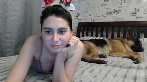 Snapshot of cute_strawberry_ chatting on December 29, 11:40 am cute_strawberry_ online show from December 29, 11:40 am