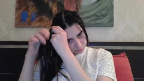 Snapshot of cute_strawberry_ chatting on February 10, 6:45 pm cute_strawberry_ online show from February 10, 6:45 pm