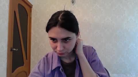 Snapshot of cute_strawberry_ chatting on February 5, 7:50 am cute_strawberry_ online show from February 5, 7:50 am