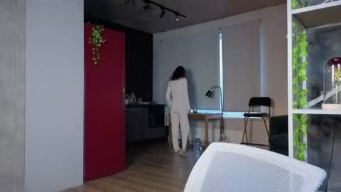 Aria online show from June 29, 4:28 pm