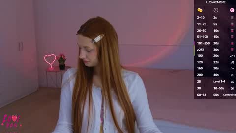 Snapshot of cuteariel7 chatting on October 2, 6:35 pm Ariel online show from October 2, 6:35 pm