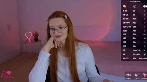 Snapshot of cuteariel7 chatting on October 7, 4:33 pm Ariel online show from October 7, 4:33 pm