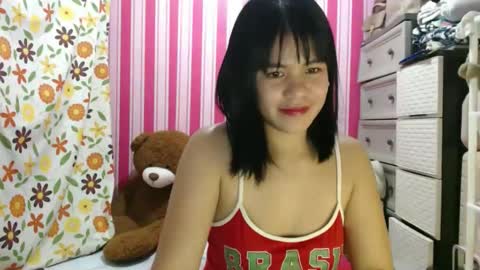 Snapshot of cutecindy2000 chatting on October 15, 12:19 pm cutecindy2000 online show from October 15, 12:19 pm