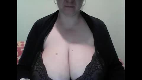 Snapshot of cutejessytom chatting on January 4, 7:24 am Jessy online show from January 4, 7:24 am