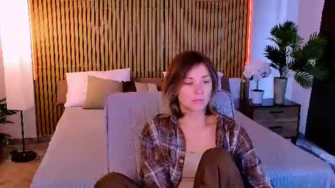cutemirage online show from June 12, 2:47 pm
