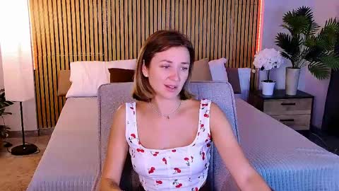 cutemirage online show from June 10, 2:49 pm