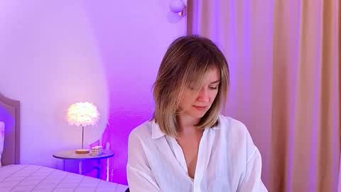 cutemirage online show from February 8, 3:05 pm