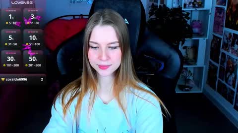 Snapshot of cutemousee chatting on February 17, 5:36 am Rina online show from February 17, 5:36 am