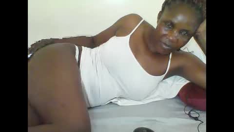Snapshot of cutetinah chatting on February 20, 11:21 pm TAMARA online show from February 20, 11:21 pm
