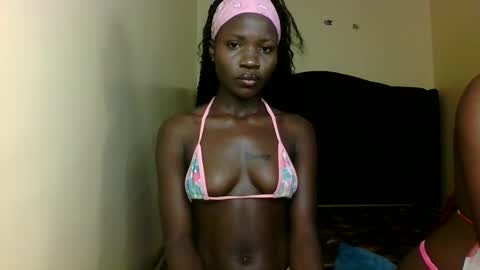cutey_mara online show from May 15, 7:22 am