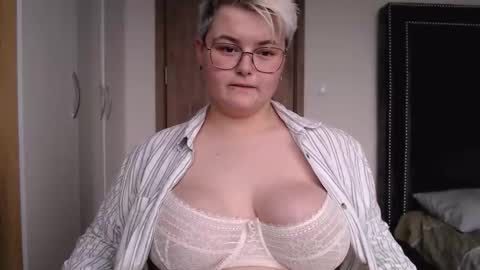 Sophie  Lilith online show from November 17, 7:09 am