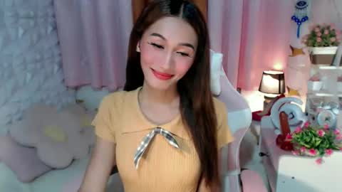 Snapshot of cutie_mitcha chatting on October 8, 1:26 pm cutie_mitcha online show from October 8, 1:26 pm