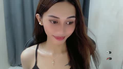 Snapshot of cutie_mitcha chatting on February 17, 6:09 am cutie_mitcha online show from February 17, 6:09 am