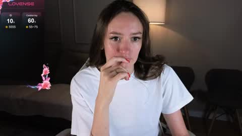 Kate online show from August 7, 8:32 am