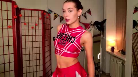 Vivienne online show from October 30, 7:55 am