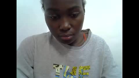 Snapshot of cuttey_slim chatting on October 14, 4:42 pm cuttey_slim online show from October 14, 4:42 pm