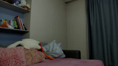 Snapshot of cuttiebunny chatting on January 13, 1:13 am cuttiebunny online show from January 13, 1:13 am