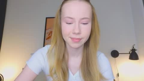 Snapshot of cuute_angell chatting on October 2, 5:07 pm Virginia See you on Sunday online show from October 2, 5:07 pm