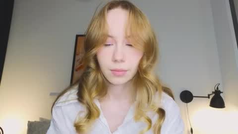 Snapshot of cuute_angell chatting on October 16, 5:04 pm Virginia See you on Sunday online show from October 16, 5:04 pm