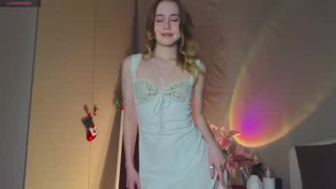 Snapshot of cuute_angell chatting on January 31, 4:48 pm Virginia See you on Sunday online show from January 31, 4:48 pm