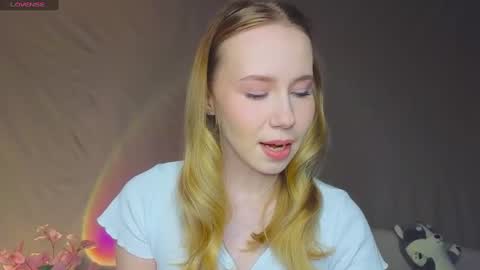 Snapshot of cuute_angell chatting on February 4, 4:50 pm Virginia See you on Sunday online show from February 4, 4:50 pm