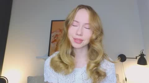 Snapshot of cuute_angell chatting on October 9, 5:06 pm Virginia See you on Sunday online show from October 9, 5:06 pm