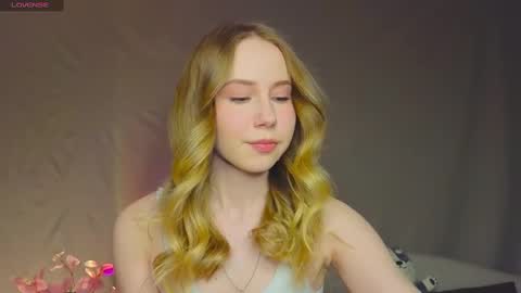 Snapshot of cuute_angell chatting on February 20, 4:58 pm Virginia See you on Sunday online show from February 20, 4:58 pm