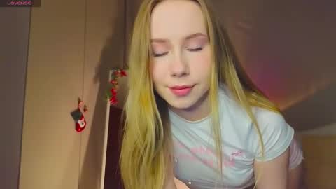 Snapshot of cuute_angell chatting on February 21, 4:59 pm Virginia See you on Sunday online show from February 21, 4:59 pm