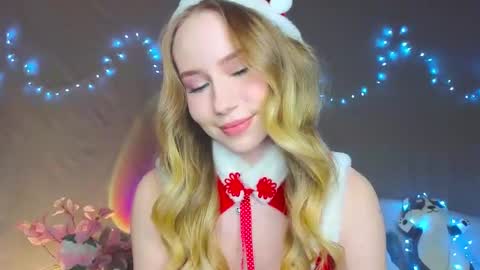 Snapshot of cuute_angell chatting on December 22, 4:48 pm Virginia See you on Sunday online show from December 22, 4:48 pm