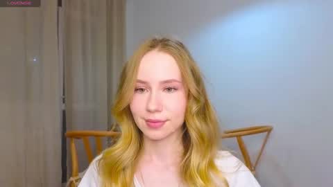 Snapshot of cuute_angell chatting on January 5, 4:48 pm Virginia See you on Sunday online show from January 5, 4:48 pm