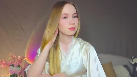 Snapshot of cuute_angell chatting on December 29, 4:51 pm Virginia See you on Sunday online show from December 29, 4:51 pm
