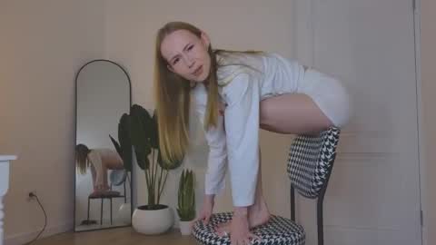 Snapshot of cuute_angell chatting on September 23, 5:44 pm Virginia See you on Sunday online show from September 23, 5:44 pm