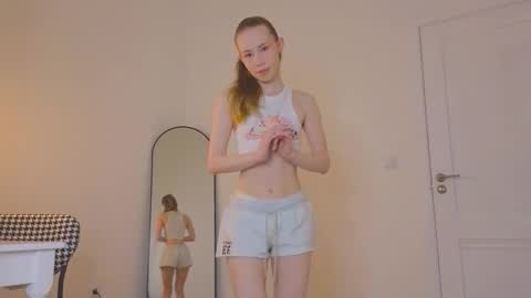 Snapshot of cuute_angell chatting on September 10, 5:24 pm Virginia See you on Sunday online show from September 10, 5:24 pm