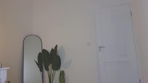 Snapshot of cuute_angell chatting on September 27, 6:15 pm Virginia See you on Sunday online show from September 27, 6:15 pm