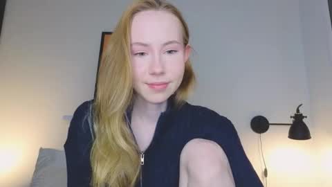 Snapshot of cuute_angell chatting on September 25, 5:55 pm Virginia See you on Sunday online show from September 25, 5:55 pm