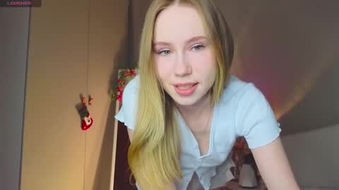 Snapshot of cuute_angell chatting on January 12, 4:50 pm Virginia See you on Sunday online show from January 12, 4:50 pm