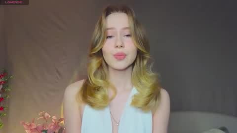Snapshot of cuute_angell chatting on January 26, 4:51 pm Virginia See you on Sunday online show from January 26, 4:51 pm