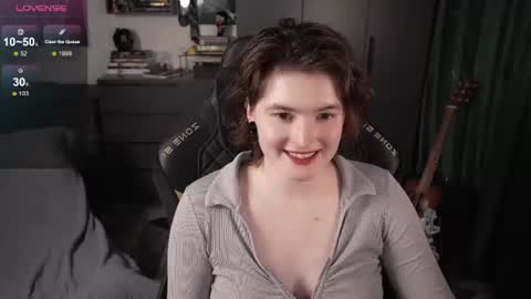 Helen Blossom online show from July 10, 8:20 pm