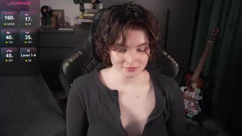 Helen Blossom online show from July 29, 8:53 pm