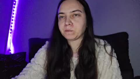 Snapshot of cyndee_winter chatting on December 17, 11:38 pm Cyndee Winter online show from December 17, 11:38 pm