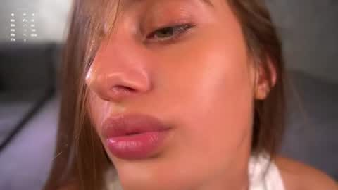 Isabella online show from July 2, 3:23 am