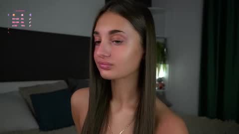 Isabella online show from March 7, 1:09 am