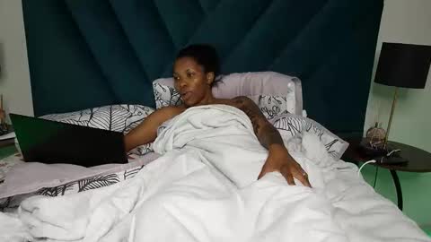 daddyslittleebony online show from June 11, 12:32 am