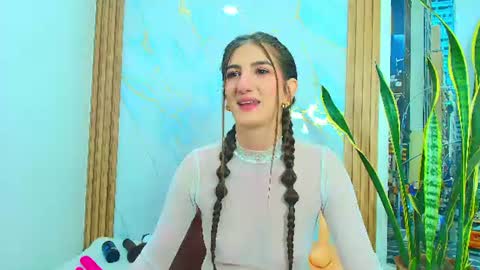 Dafne Castro online show from June 10, 7:45 pm